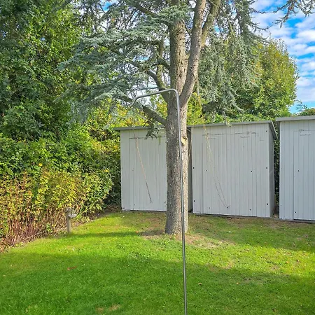 Vakantiehuis 2 Bedroom Beautiful In *