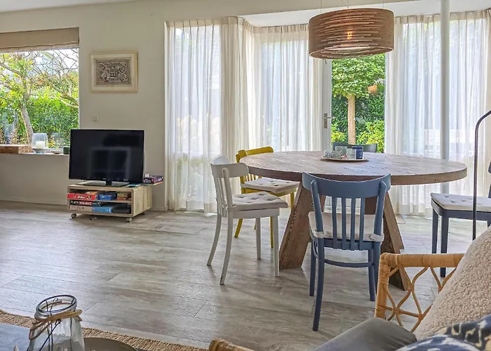 Semesterbostad 2 Bedroom Beautiful In *