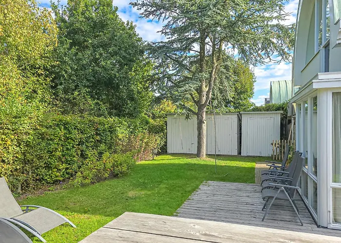 Semesterbostad 2 Bedroom Beautiful In