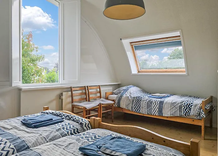 Semesterbostad 2 Bedroom Beautiful In *